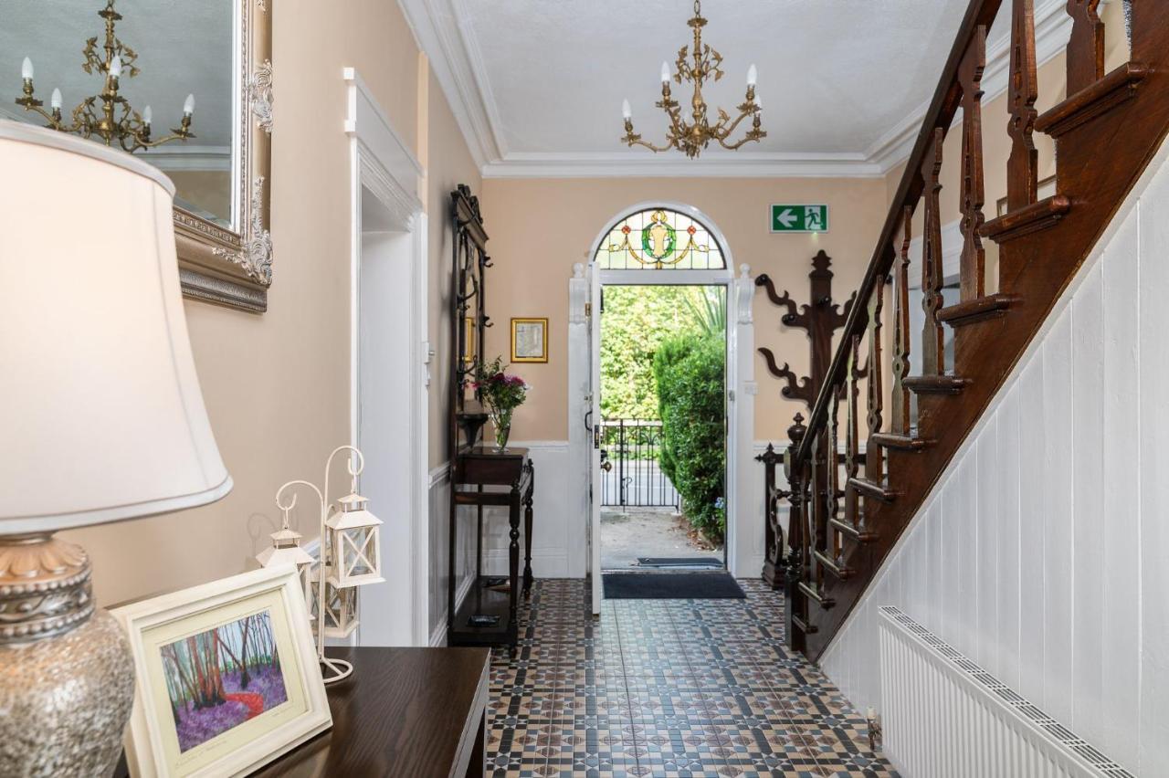 Riverdale House B&B 阿斯隆 外观 照片
